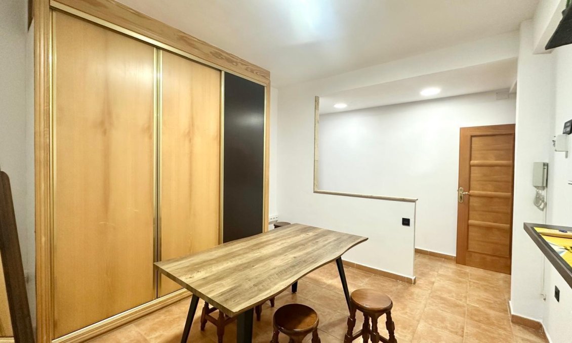 Revânzare - Apartament -
Torrevieja