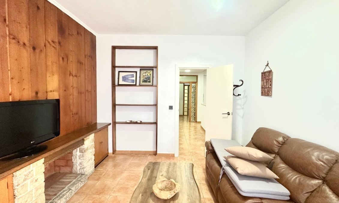 Revânzare - Apartament -
Torrevieja