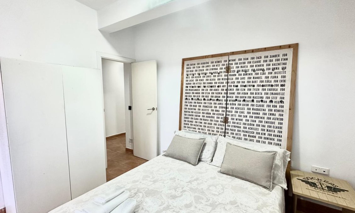 Revânzare - Apartament -
Torrevieja