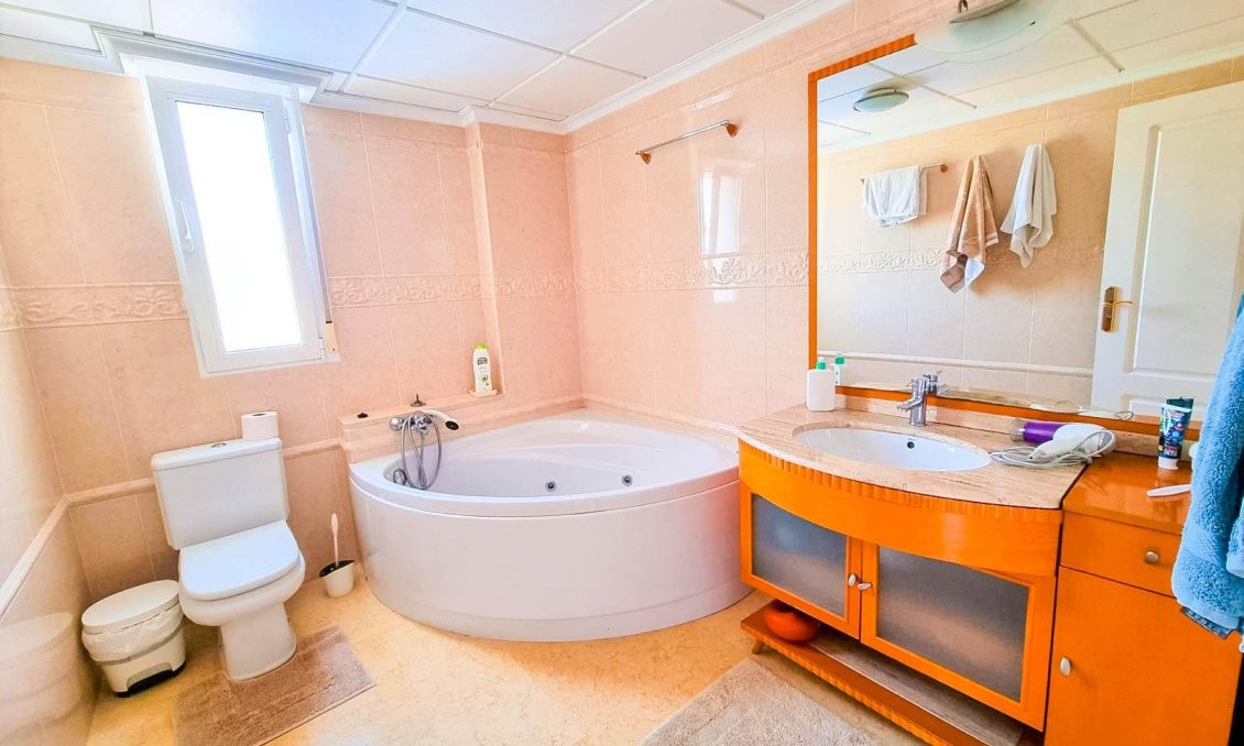 Revânzare - Vilă -
Torrevieja - Torre La Mata