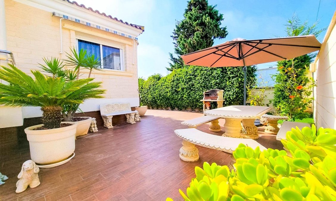 Revânzare - Vilă -
Torrevieja - Torre La Mata