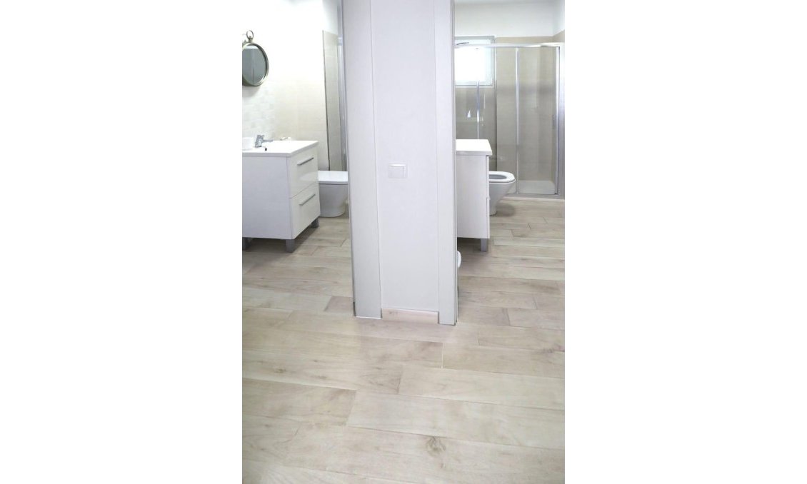 Wiederverkauf - Wohnung -
Guardamar del Segura - Guardamar Playa