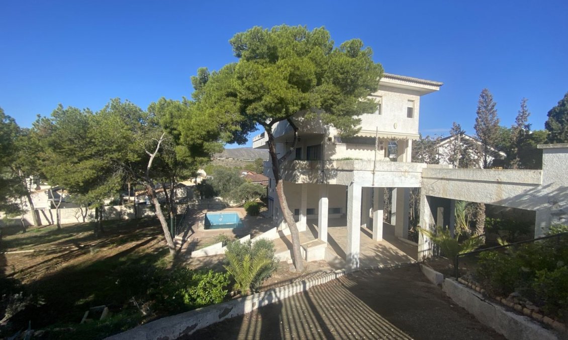 Resale - Villa -
Cartagena - Isla Plana