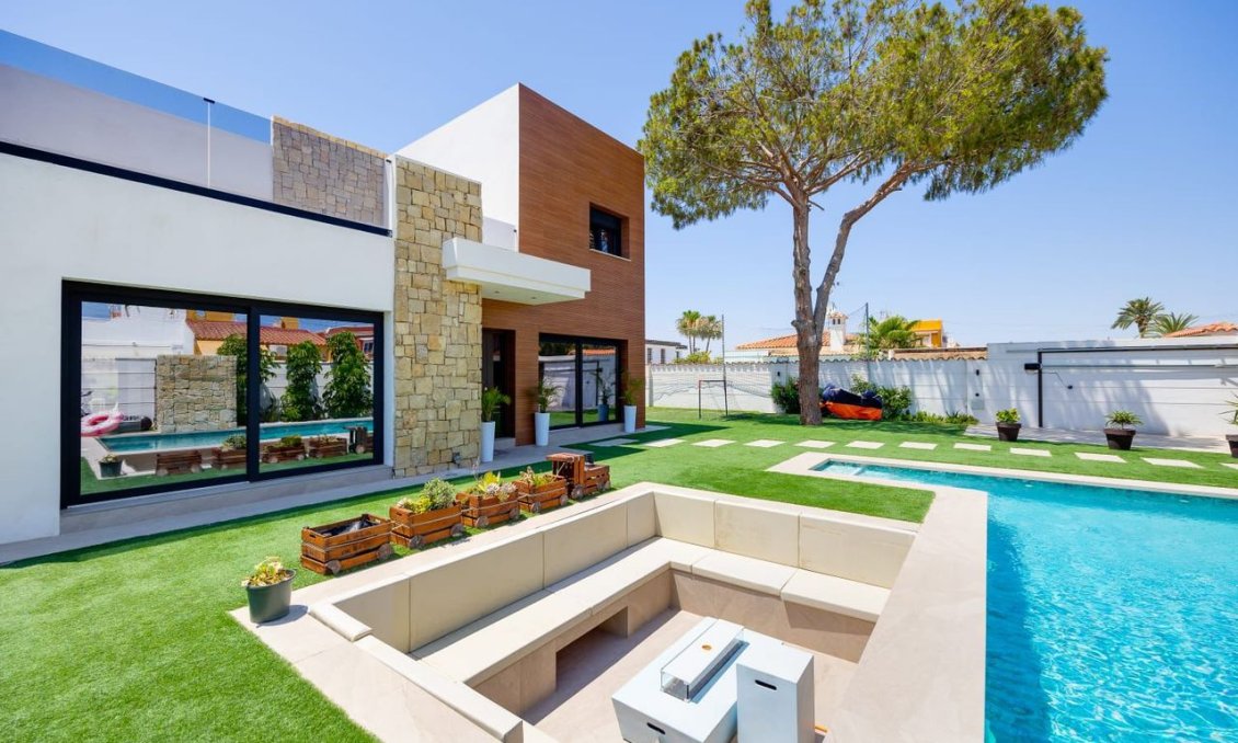 Revânzare - Vilă -
Torrevieja - Costa Blanca