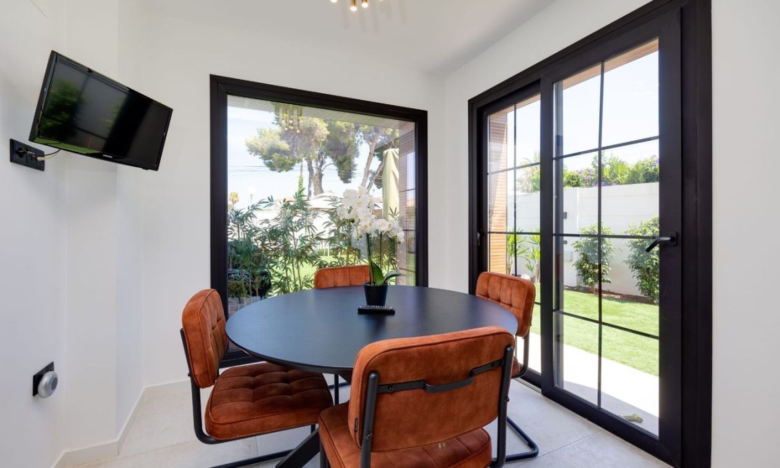 Revânzare - Vilă -
Torrevieja - Costa Blanca