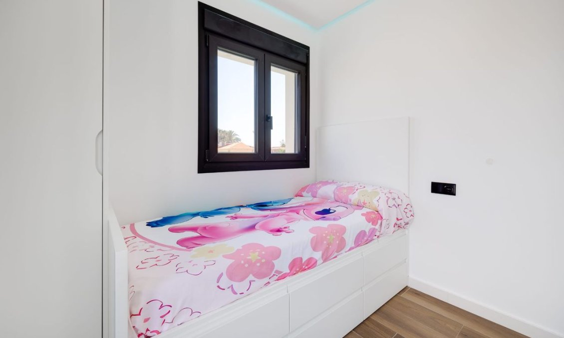 Revânzare - Vilă -
Torrevieja - Costa Blanca