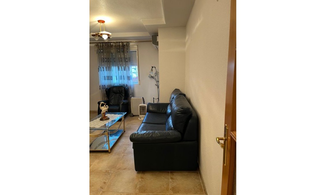 Revânzare - Apartament -
Almoradí - Centro Urbano 2