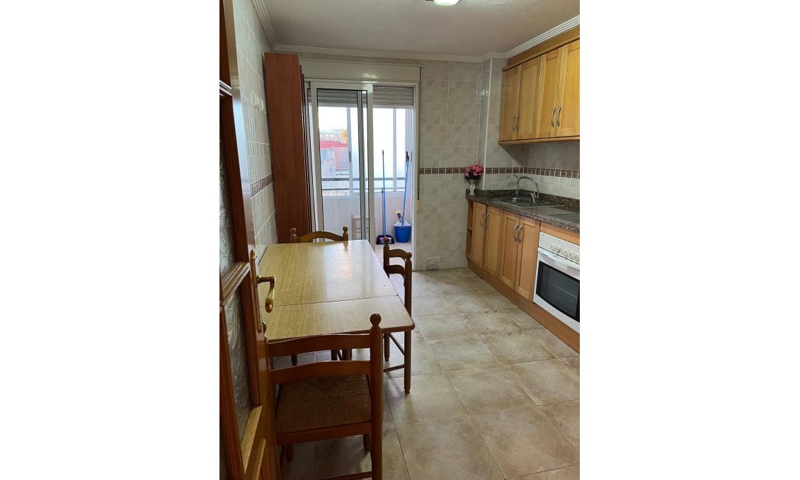 Revânzare - Apartament -
Almoradí - Centro Urbano 2