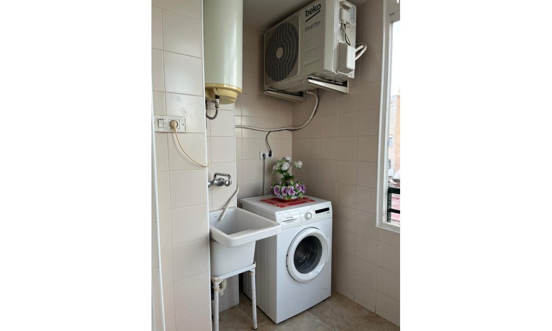 Revânzare - Apartament -
Almoradí - Centro Urbano 2