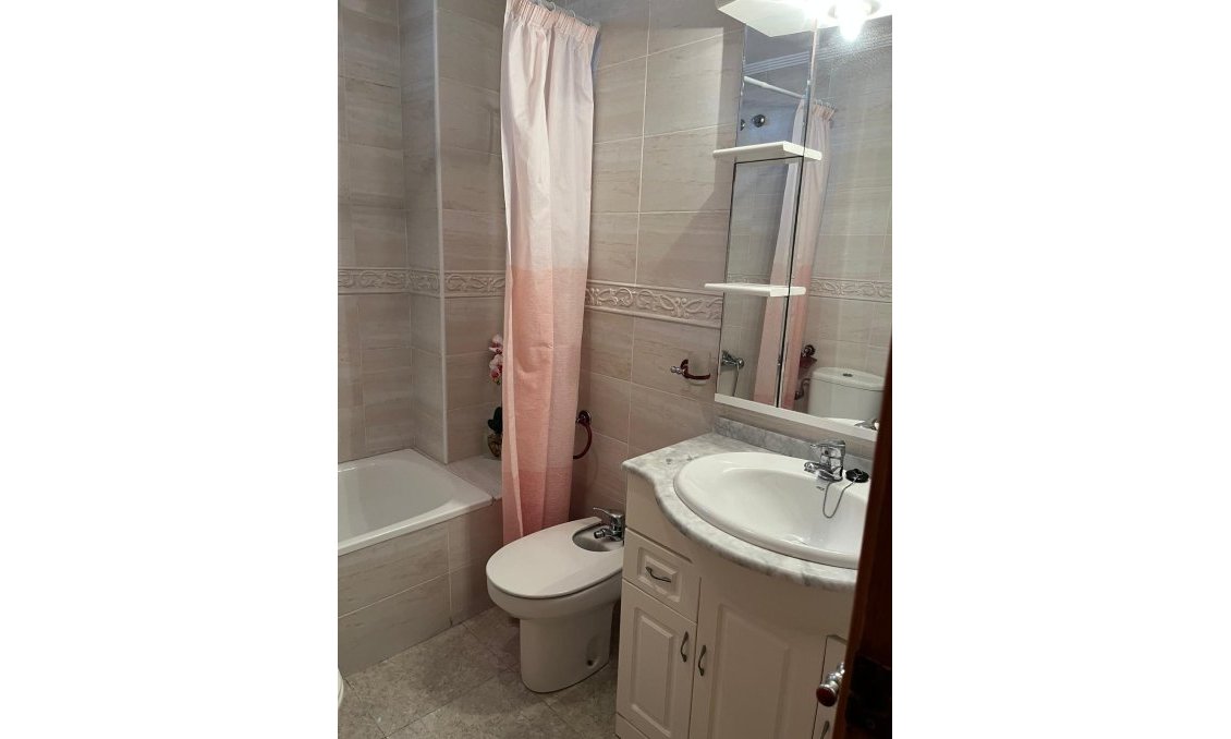 Revânzare - Apartament -
Almoradí - Centro Urbano 2