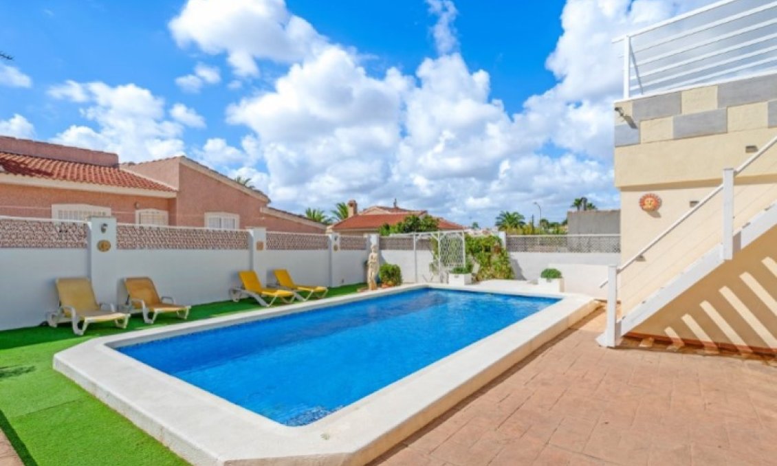 Resale - Villa -
Rojales - Ciudad Quesada