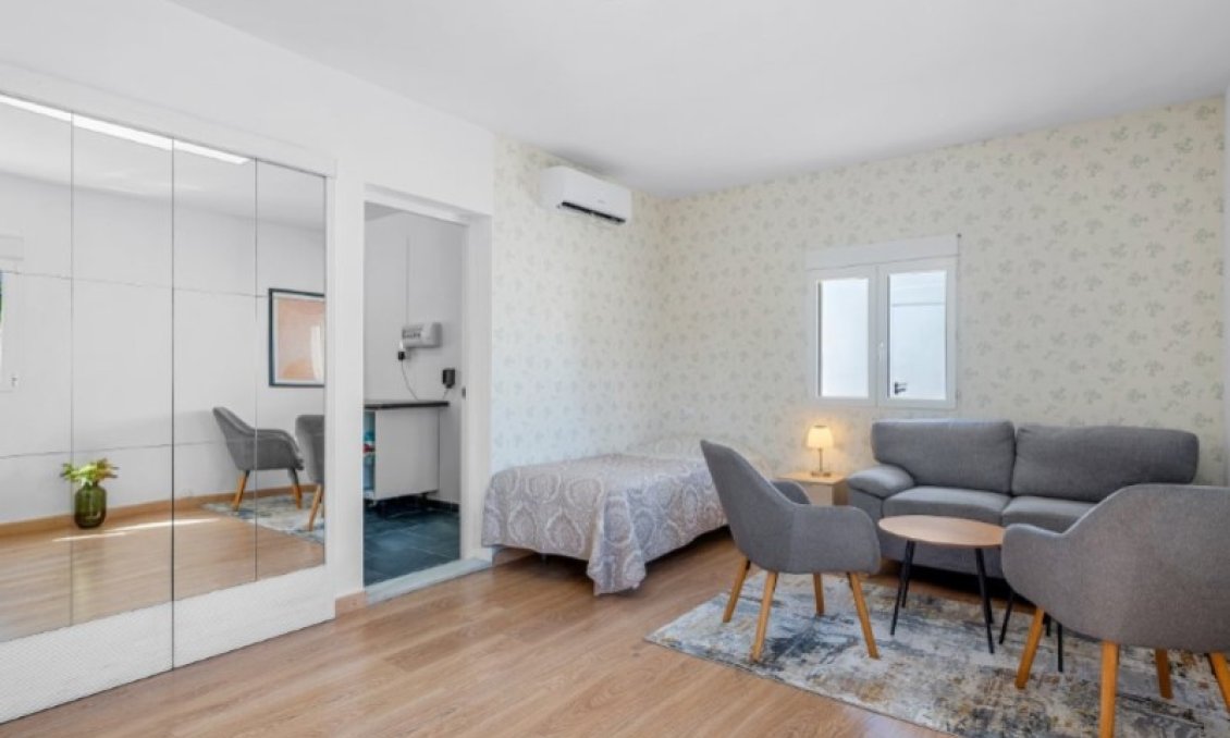 Resale - Villa -
Rojales - Ciudad Quesada