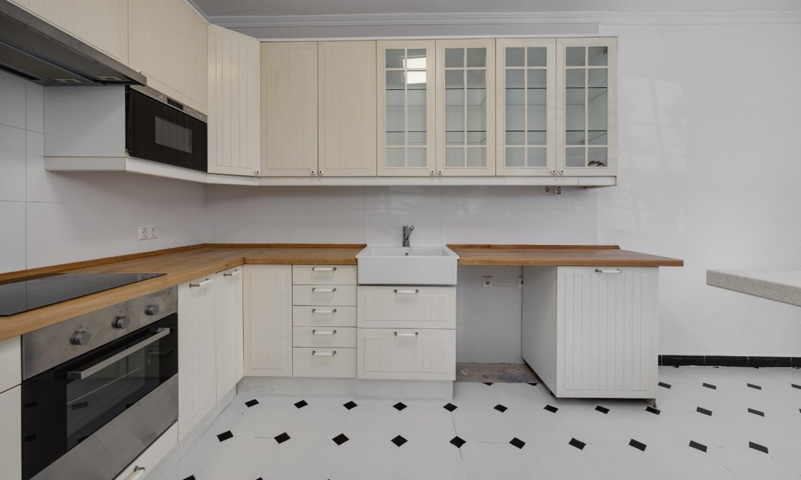 Segunda mano - Villa -
Torrevieja - La Siesta - El Salado - Torreta