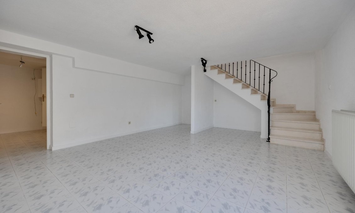 Segunda mano - Villa -
Torrevieja - La Siesta - El Salado - Torreta