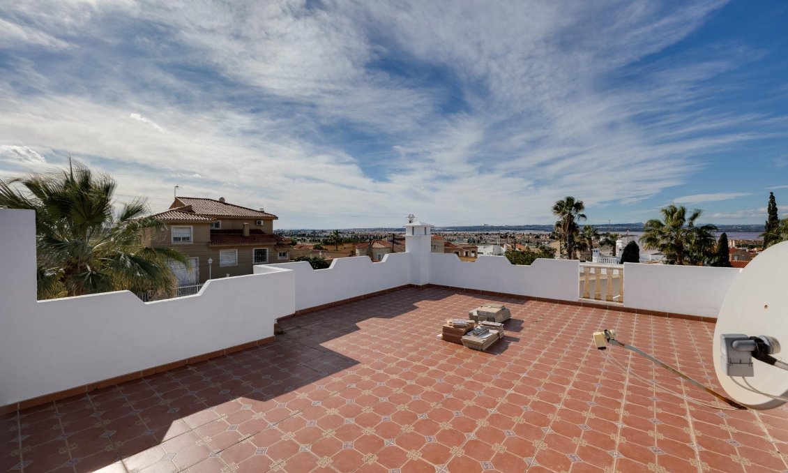 Segunda mano - Villa -
Torrevieja - La Siesta - El Salado - Torreta