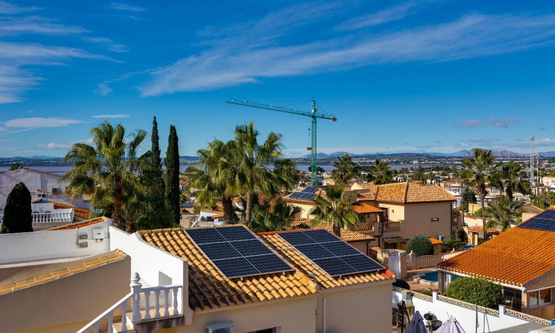 Segunda mano - Villa -
Torrevieja - La Siesta - El Salado - Torreta