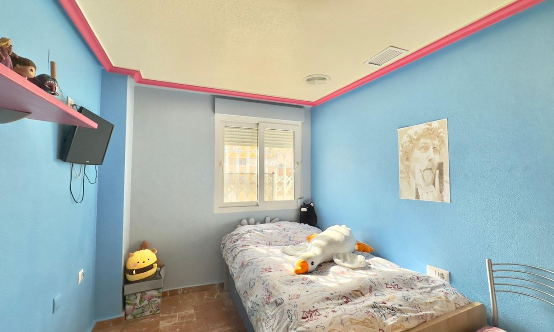 Revânzare - Apartament -
Torrevieja