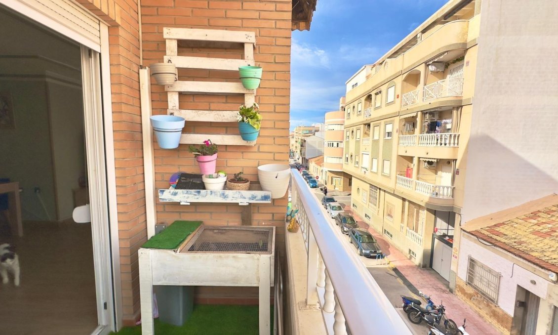 Revânzare - Apartament -
Torrevieja