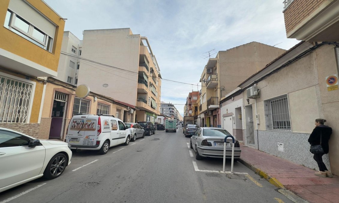 Revânzare - Apartament -
Torrevieja