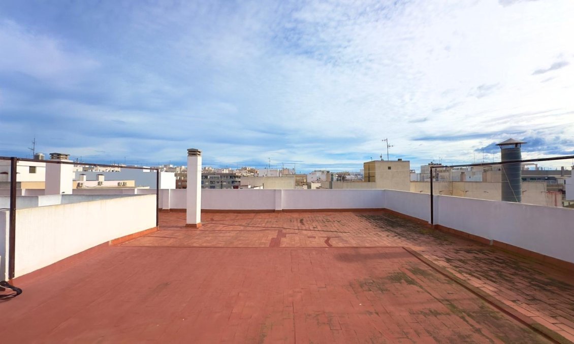 Revânzare - Apartament -
Torrevieja