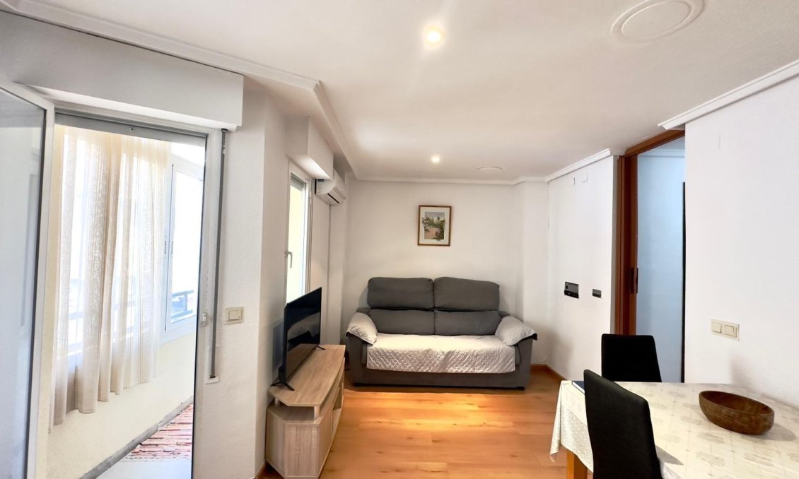 Revente - Appartement -
Torrevieja