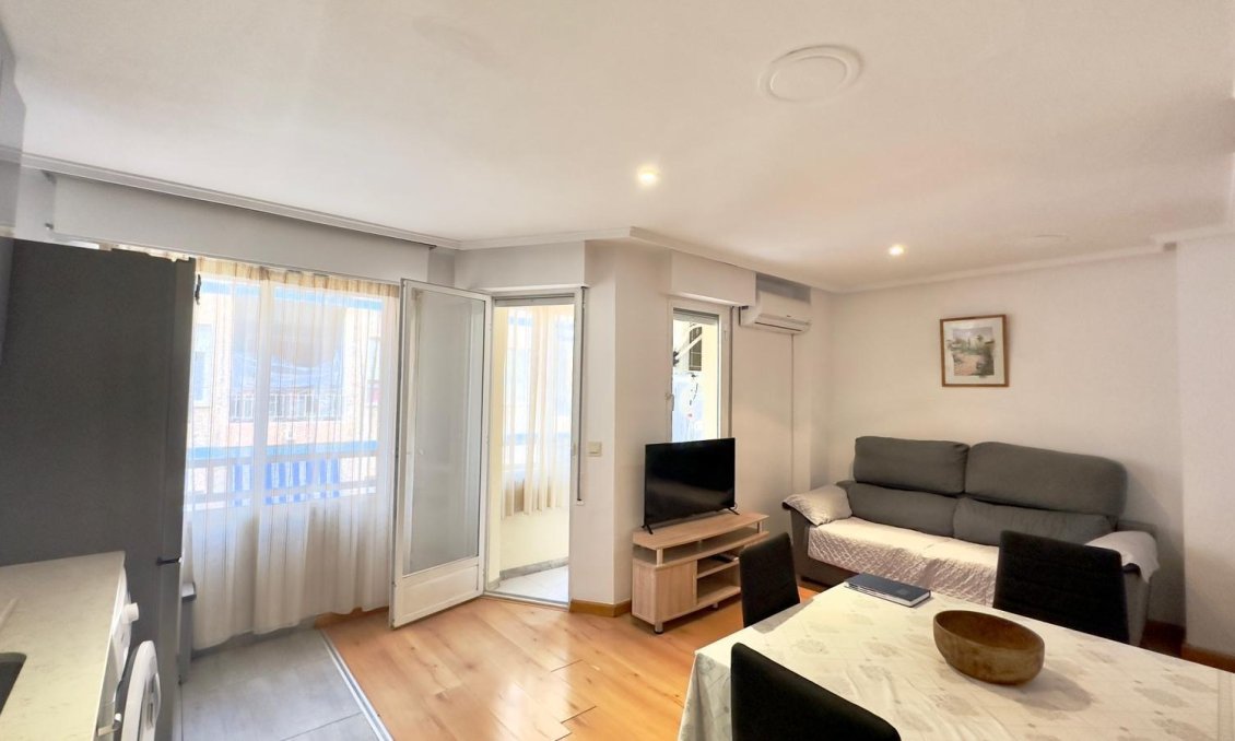 Revente - Appartement -
Torrevieja