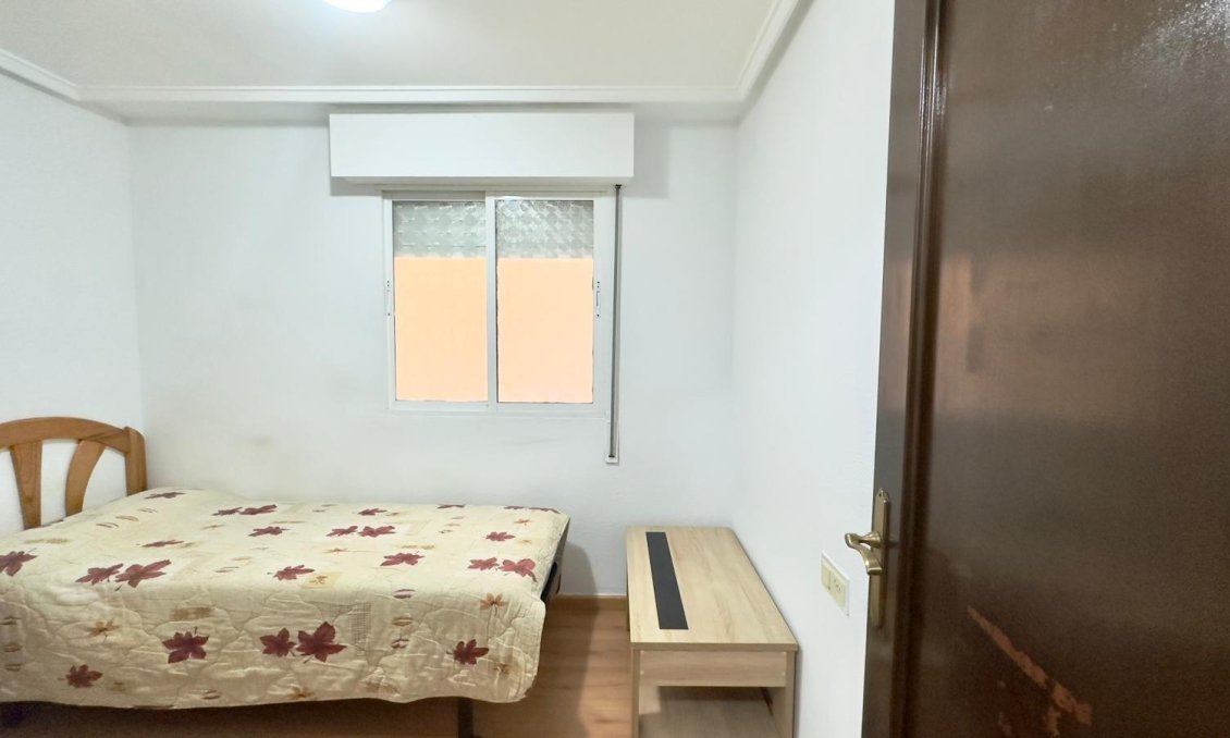 Revente - Appartement -
Torrevieja