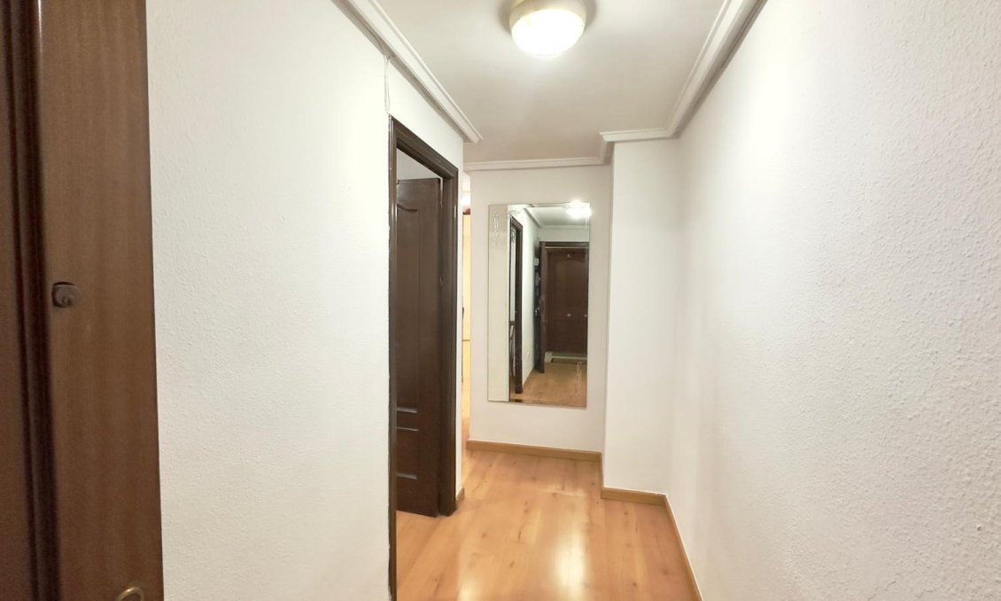 Revente - Appartement -
Torrevieja