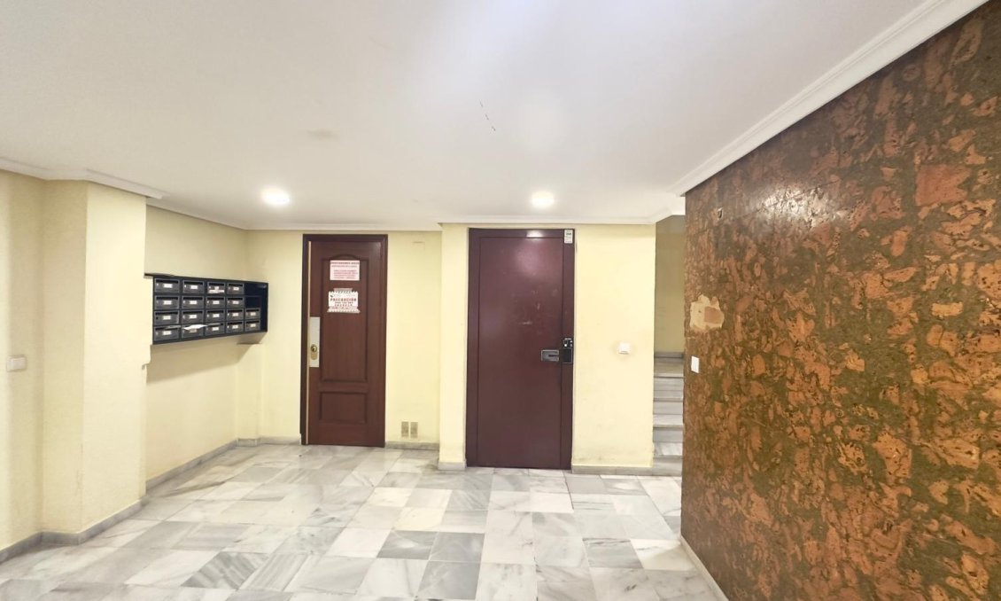 Revente - Appartement -
Torrevieja