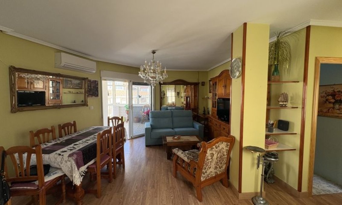 Wiederverkauf - Wohnung -
Torrevieja - Costa Blanca