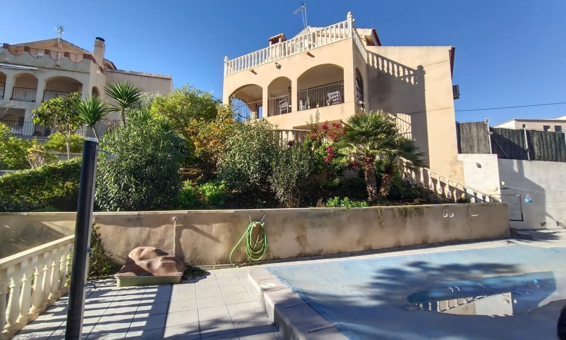 Használt Ingatlanok - Villa -
Canadas De San Pedro - Inland