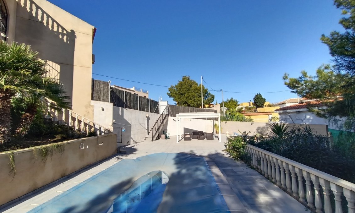 Használt Ingatlanok - Villa -
Canadas De San Pedro - Inland