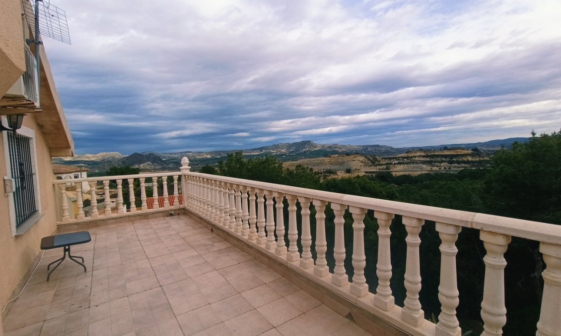 Használt Ingatlanok - Villa -
Canadas De San Pedro - Inland