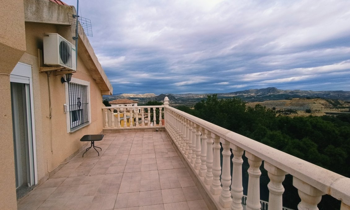 Használt Ingatlanok - Villa -
Canadas De San Pedro - Inland