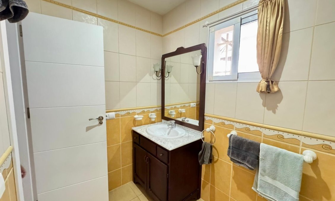 Revânzare - Vilă -
Torrevieja - Costa Blanca