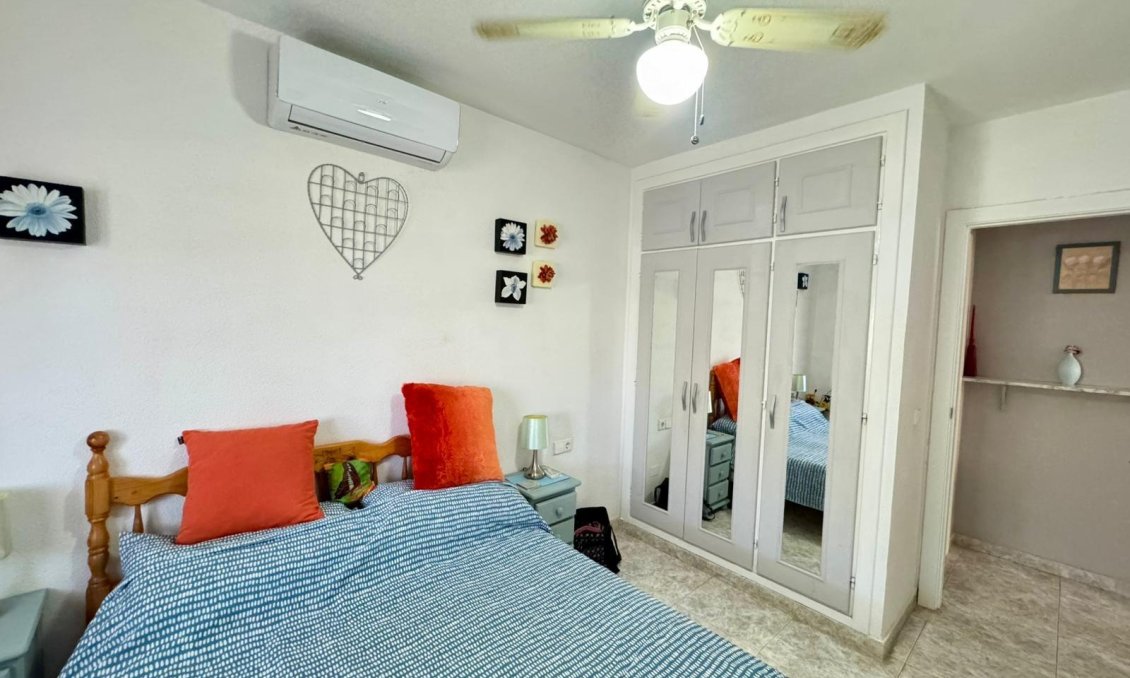 Revânzare - Vilă -
Torrevieja - Costa Blanca