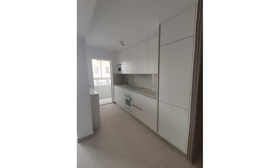 Revânzare - Apartament -
Torrevieja - Costa Blanca