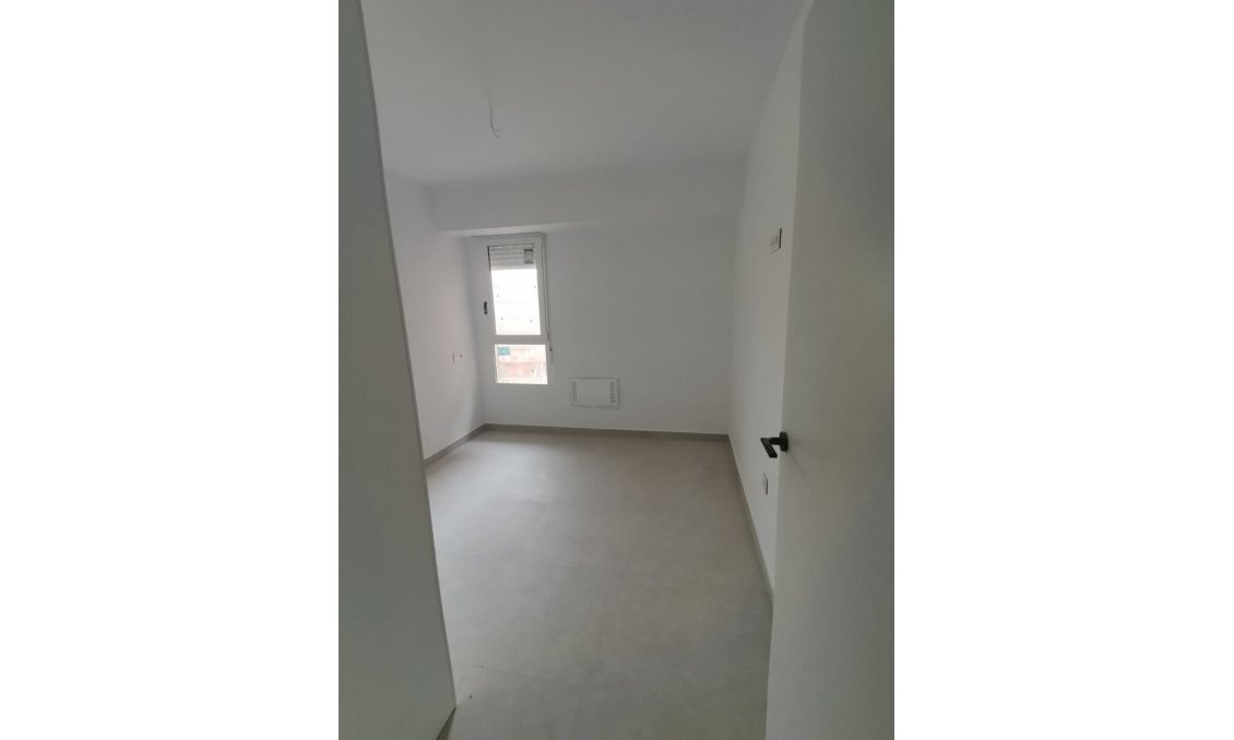 Revânzare - Apartament -
Torrevieja - Costa Blanca