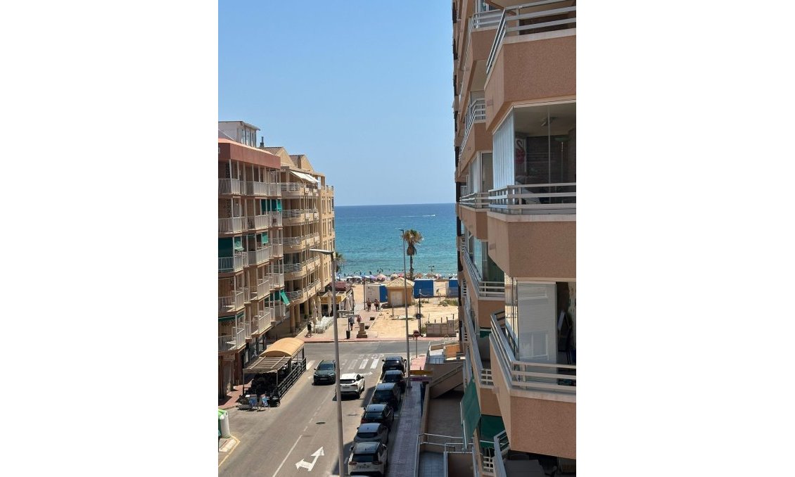 Revânzare - Apartament -
Torrevieja - Costa Blanca