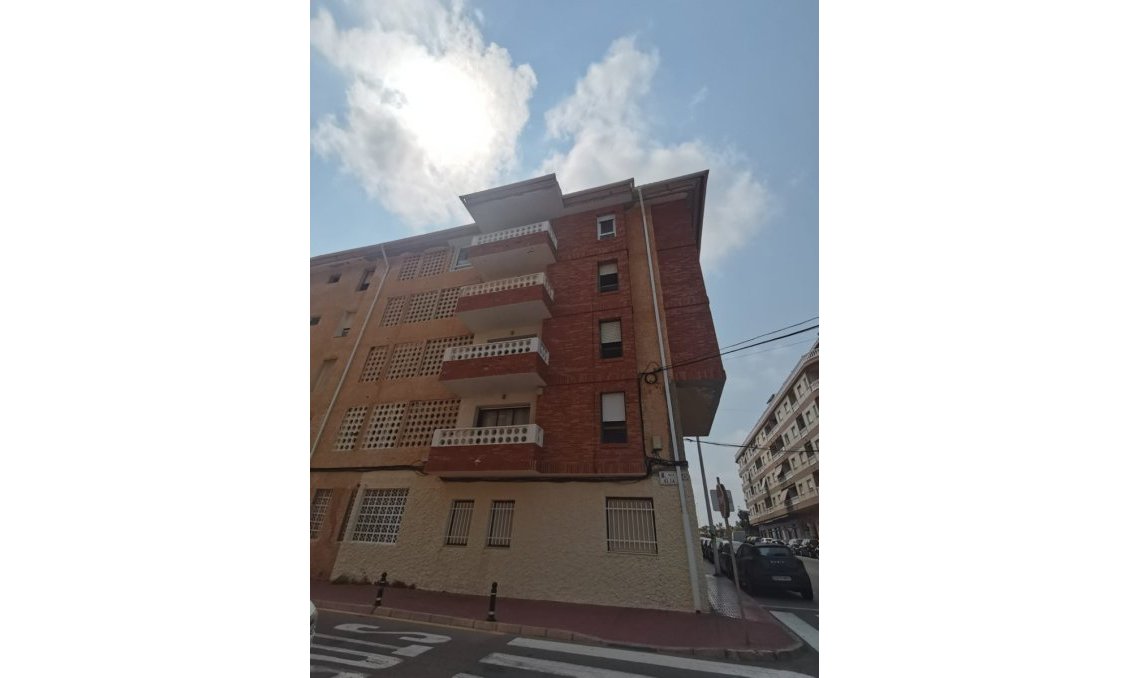 Revânzare - Apartament -
Torrevieja - Costa Blanca