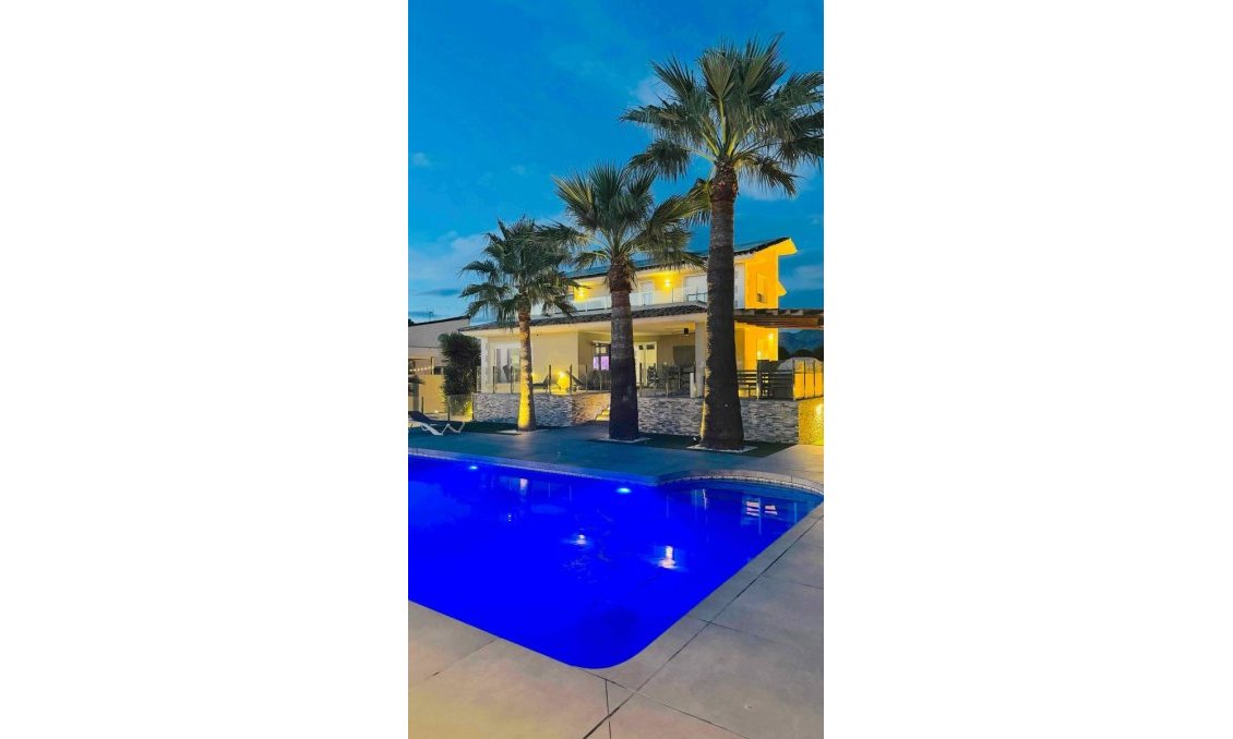 Revente - Villa -
Alfas del Pí - Costa Blanca