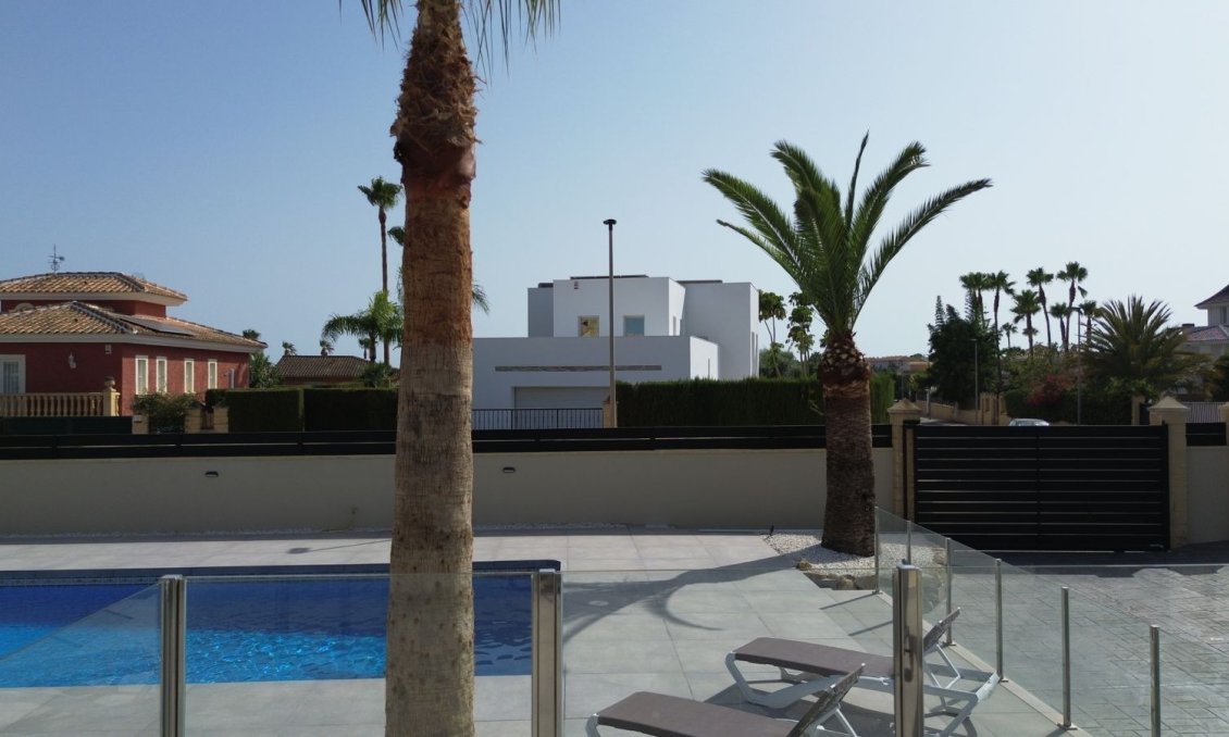 Revente - Villa -
Alfas del Pí - Costa Blanca