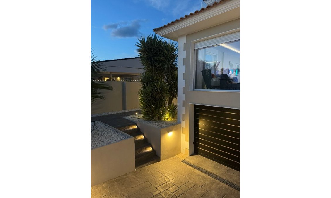 Revente - Villa -
Alfas del Pí - Costa Blanca