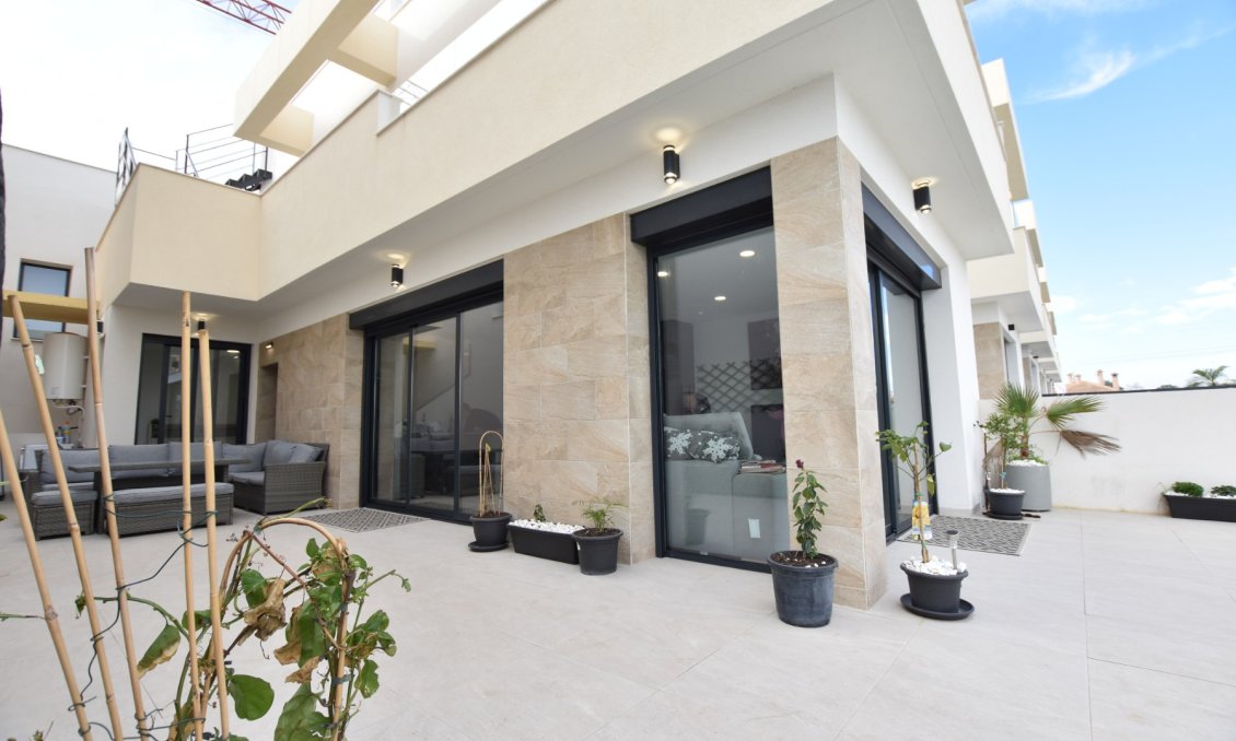 Wiederverkauf - Villa -
Los Montesinos - Costa Blanca