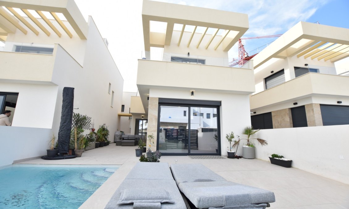 Wiederverkauf - Villa -
Los Montesinos - Costa Blanca