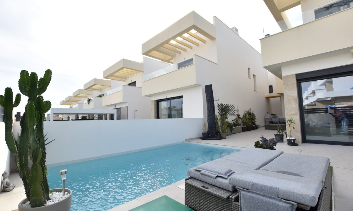 Wiederverkauf - Villa -
Los Montesinos - Costa Blanca