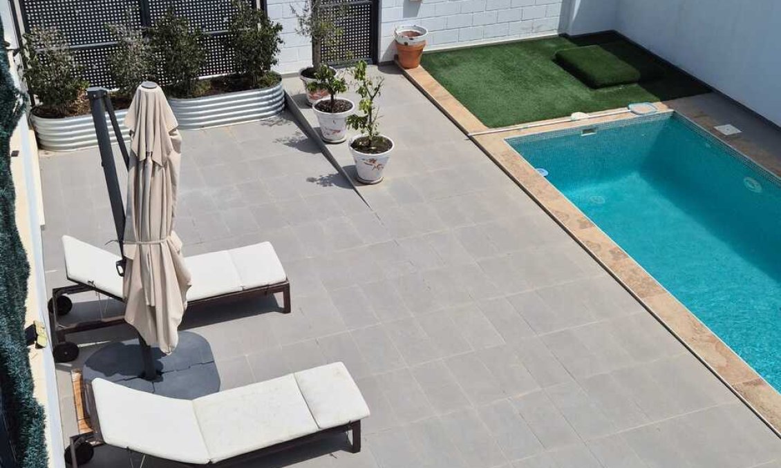 Revente - Villa -
Bigastro - Costa Blanca