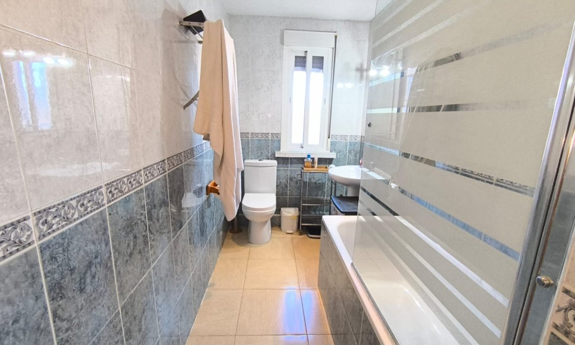 Resale - Villa -
Villena - Inland