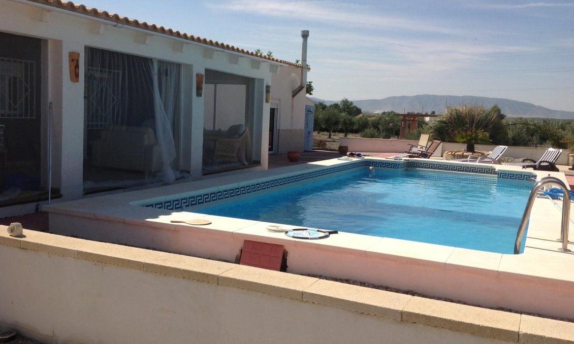 Wiederverkauf - Villa -
Villena - Inland