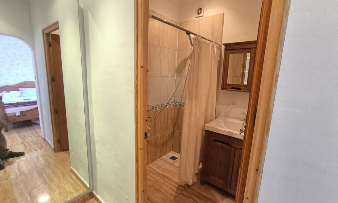 Wiederverkauf - Villa -
Villena - Inland